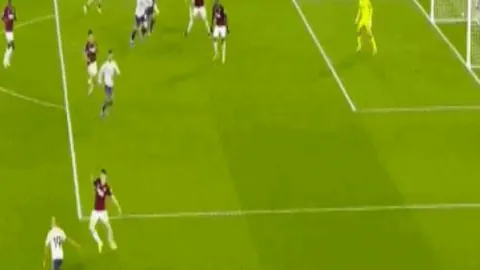 快船对火箭战评：新星闪耀引关注，哈登孤军奋战，阿门与伊森激情四溢