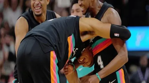 完美国际20周年首篇花朝有约今日上线庆祝