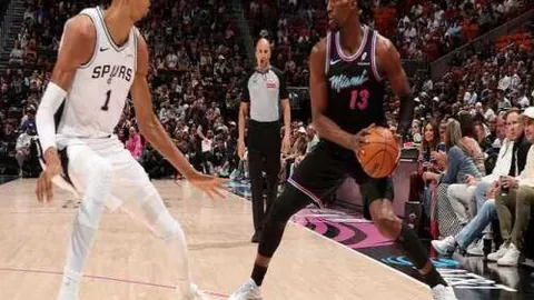 挑战与荣耀同行：扎卡揭秘加盟桑德兰的心路历程，笑对非议，坚持自我选择！